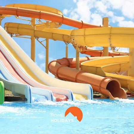 #305 Sea House By Holidays *